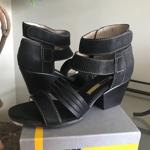 Manas Black Leather Sandal